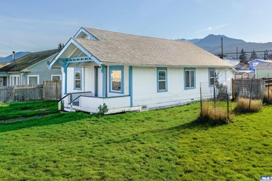 Beach Home For Sale in Port Angeles, Washington