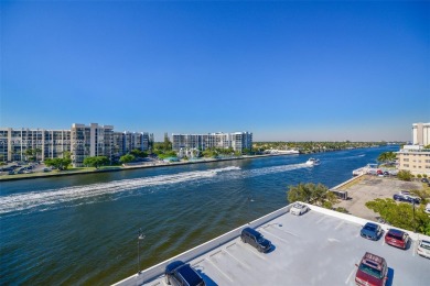 Beach Condo For Sale in Hollywood, Florida