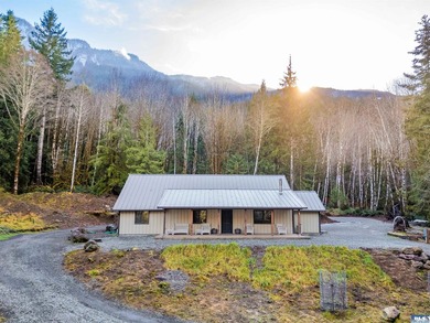 Beach Home For Sale in Port Angeles, Washington