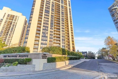 Beach Condo For Sale in Fort Lee, New Jersey