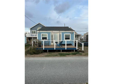 Beach Home For Sale in South Kingston, Rhode Island