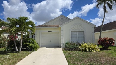 Beach Home For Sale in Delray Beach, Florida
