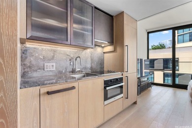 Beach Condo For Sale in Honolulu, Hawaii