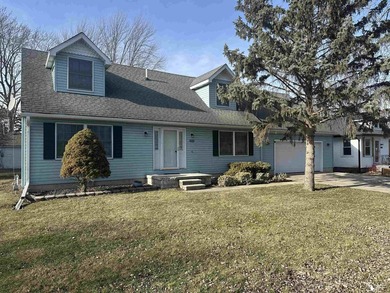 Beach Home Active Under Contract in Monroe, Michigan