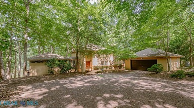 Beach Home For Sale in Hartfield, Virginia