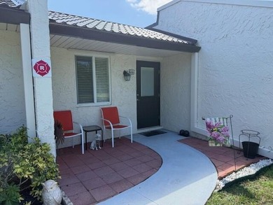 Beach Condo For Sale in West Palm Beach, Florida