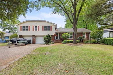 Beach Home Sale Pending in Fort Walton Beach, Florida