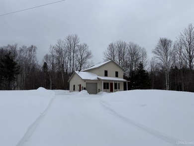 Beach Home Active Under Contract in Hancock, Michigan