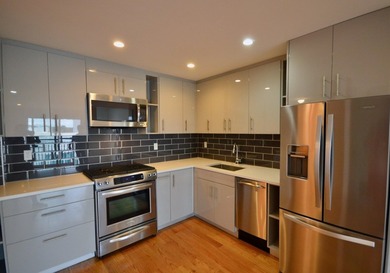 Beach Condo For Sale in New York, New York