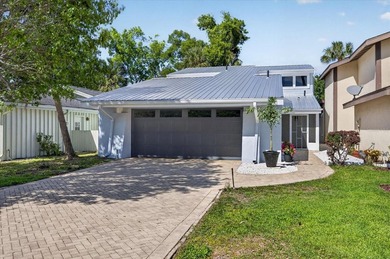 Beach Home Sale Pending in Homosassa, Florida