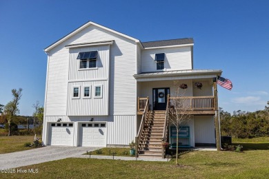 Beach Home For Sale in Peletier, North Carolina