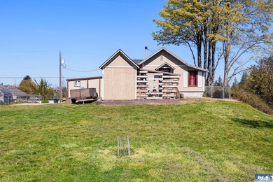Beach Home For Sale in Port Angeles, Washington