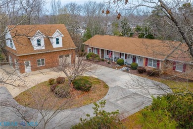 Beach Home For Sale in Hardyville, Virginia