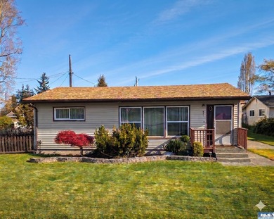 Beach Home Active Under Contract in Port Angeles, Washington