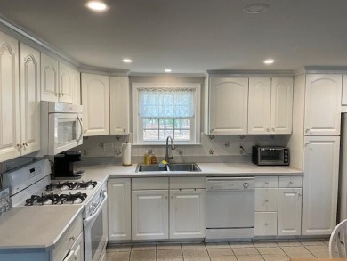 Beach Home Sale Pending in South Yarmouth, Massachusetts