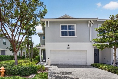 Beach Townhome/Townhouse For Sale in Deerfield Beach, Florida