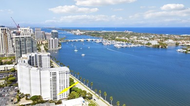 Beach Condo For Sale in West Palm Beach, Florida
