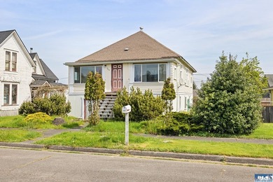 Beach Home For Sale in Port Angeles, Washington