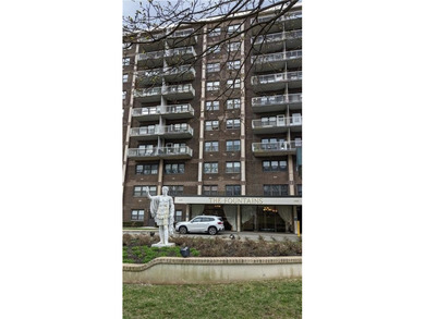 Beach Home For Sale in Staten Island, New York