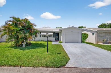 Beach Home Sale Pending in Boynton Beach, Florida