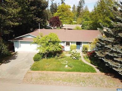 Beach Home For Sale in Sequim, Washington