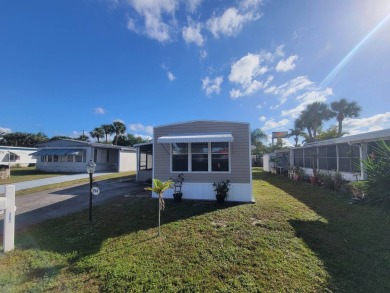 Beach Home For Sale in West Palm Beach, Florida