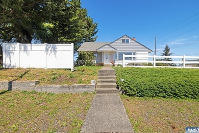 Beach Home For Sale in Port Angeles, Washington