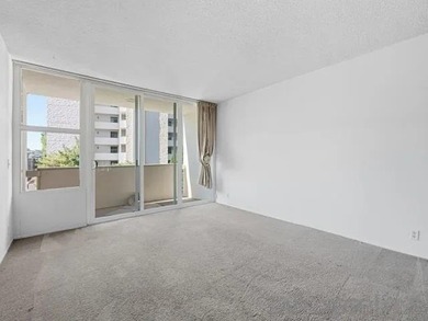 Beach Condo Sale Pending in La Jolla, California