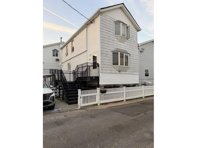 Beach Townhome/Townhouse For Sale in Brooklyn, New York