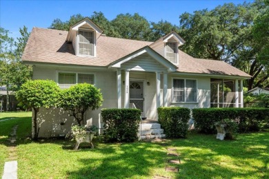 Beach Home For Sale in Charleston, South Carolina