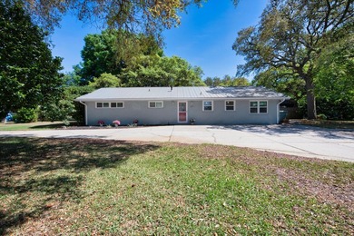 Beach Home Sale Pending in Fort Walton Beach, Florida