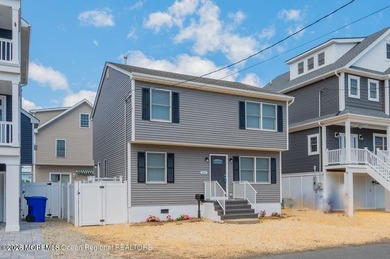 Beach Home For Sale in Ortley Beach, New Jersey