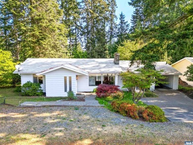 Beach Home For Sale in Sequim, Washington
