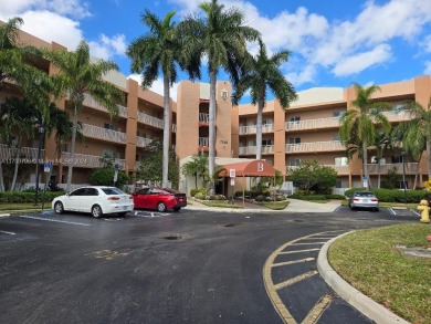 Beach Condo For Sale in Tamarac, Florida