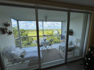 Beach Condo Sale Pending in Pompano Beach, Florida