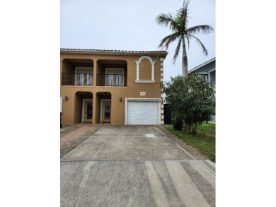 Beach Townhome/Townhouse For Sale in South Padre Island, Texas