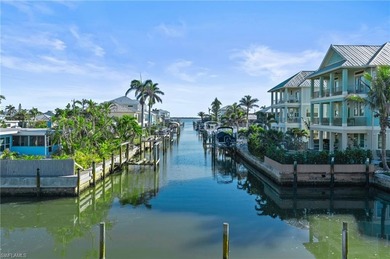 Beach Condo For Sale in Fort Myers Beach, Florida