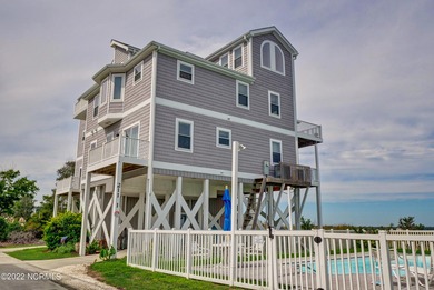 Beach Townhome/Townhouse For Sale in North Topsail Beach, North Carolina