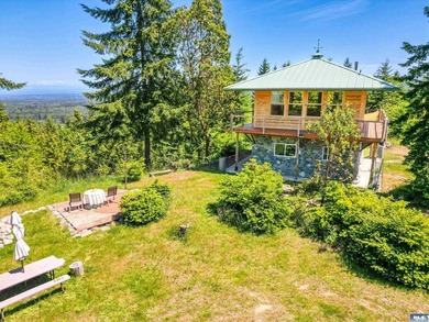 Home For Sale in Port Angeles image photo picture