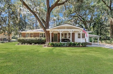 Beach Home For Sale in Beaufort, South Carolina