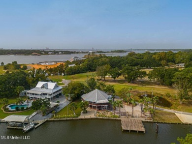 Beach Home For Sale in Ocean Springs, Mississippi