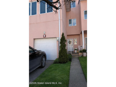 Beach Condo For Sale in Staten Island, New York