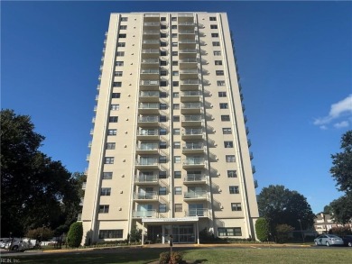 Beach Condo For Sale in Portsmouth, Virginia