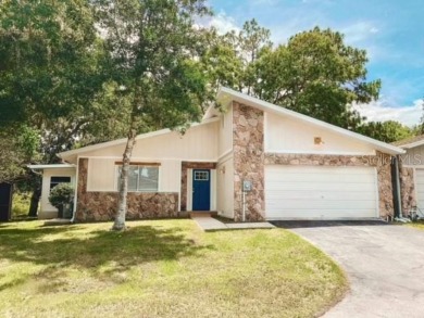 Beach Home Sale Pending in Homosassa, Florida