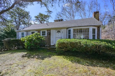 Beach Home For Sale in North Chatham, Massachusetts
