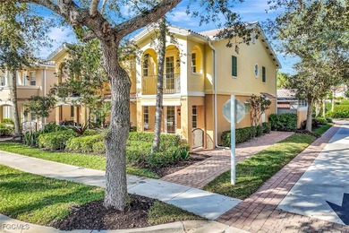 Beach Townhome/Townhouse Sale Pending in Bonita Springs, Florida