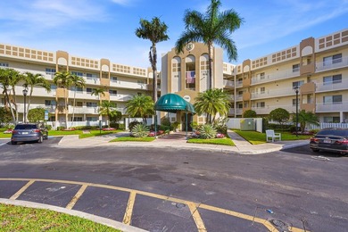 Beach Condo For Sale in Tamarac, Florida