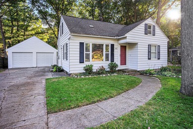 Beach Home Sale Pending in Holland, Michigan