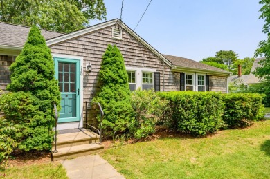 Beach Home For Sale in Cotuit, Massachusetts