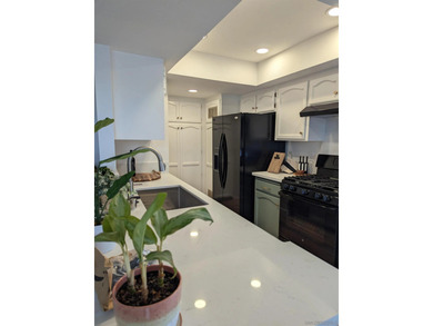 Beach Condo Sale Pending in San Diego, California